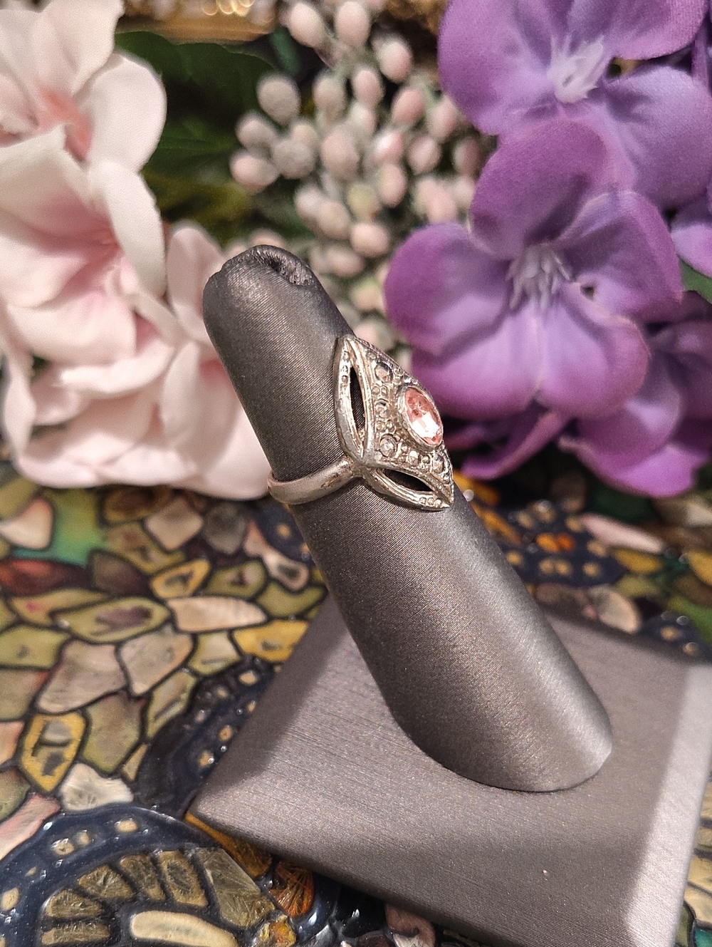 Avon Vintage Art Deco Ring - Size 4 3/4 - Picture 3 of 7